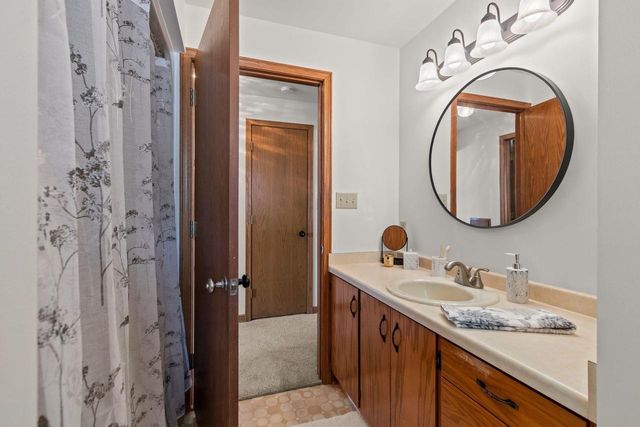 3300 N LAWE STREET, Appleton, WI 54911