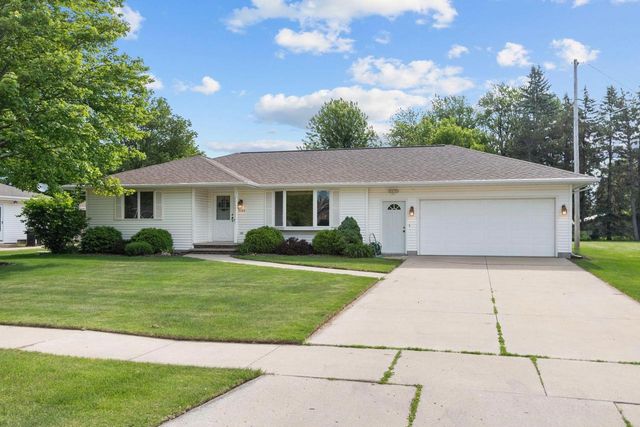 3300 N LAWE STREET, Appleton, WI 54911