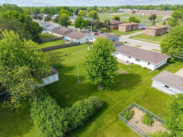 3300 N LAWE STREET, Appleton, WI 54911