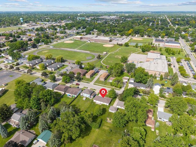 3300 N LAWE STREET, Appleton, WI 54911