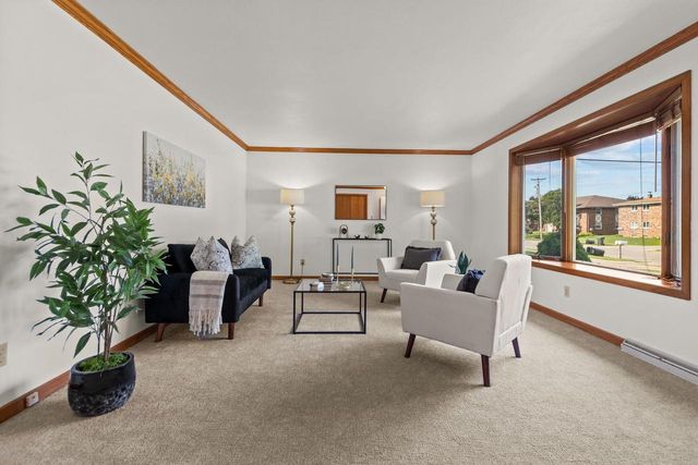 3300 N LAWE STREET, Appleton, WI 54911