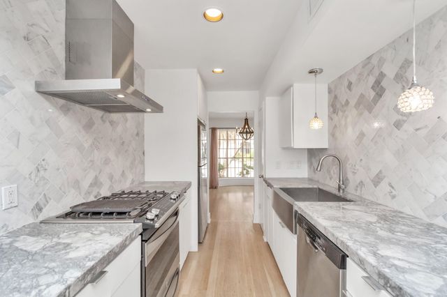 3934 Roseland Street, Houston, TX 77006