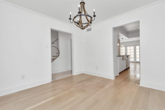 3934 Roseland Street, Houston, TX 77006