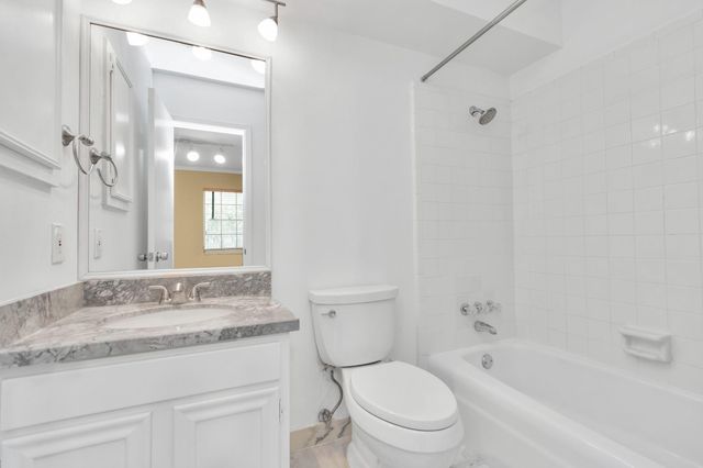 3934 Roseland Street, Houston, TX 77006