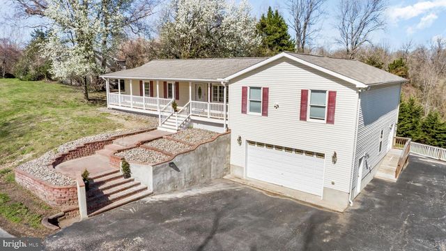 8499 SAINT ANDREWS DR, Chesapeake Beach, MD 20732