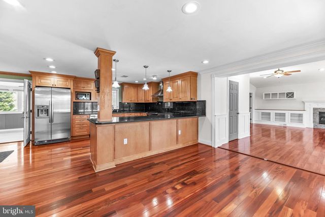 8499 SAINT ANDREWS DR, Chesapeake Beach, MD 20732
