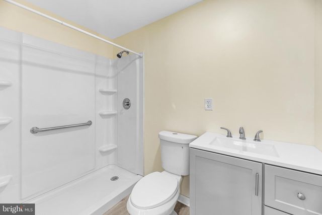 8499 SAINT ANDREWS DR, Chesapeake Beach, MD 20732