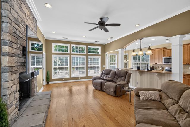 493 Madison Point Drive, Lexington, KY 40515