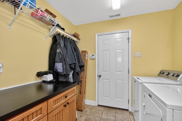 493 Madison Point Drive, Lexington, KY 40515