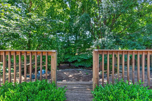 493 Madison Point Drive, Lexington, KY 40515