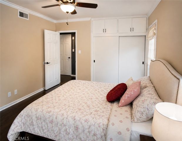 1122 N Louise Street E, Glendale, CA 91207