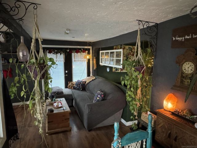 8468 Golden Ridge Rd, Lakeside, CA 92040