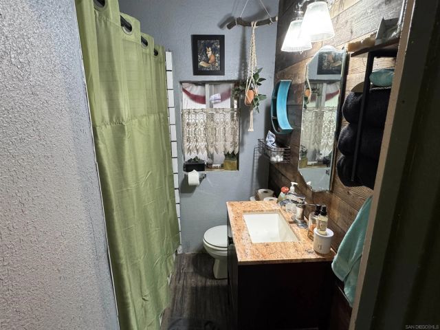 8468 Golden Ridge Rd, Lakeside, CA 92040