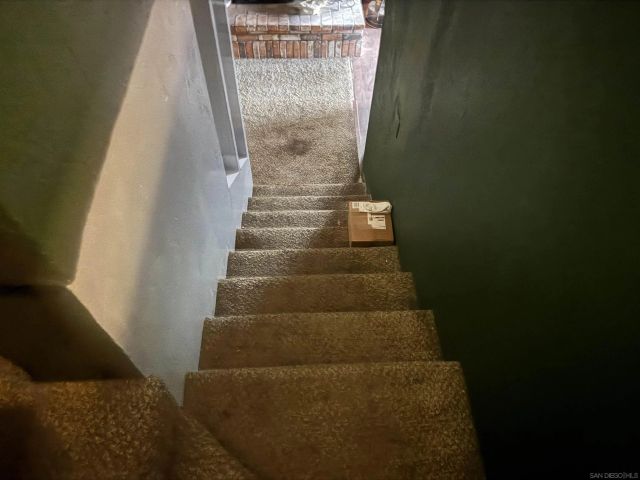 8468 Golden Ridge Rd, Lakeside, CA 92040