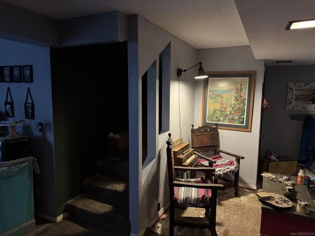 8468 Golden Ridge Rd, Lakeside, CA 92040