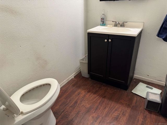 8468 Golden Ridge Rd, Lakeside, CA 92040