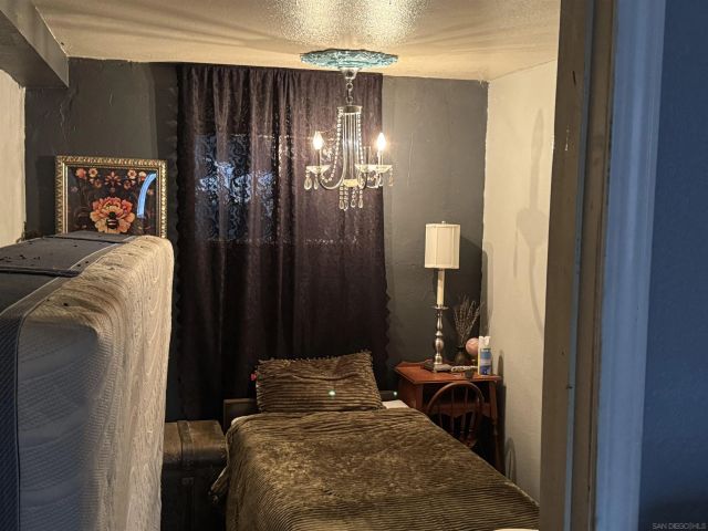 8468 Golden Ridge Rd, Lakeside, CA 92040