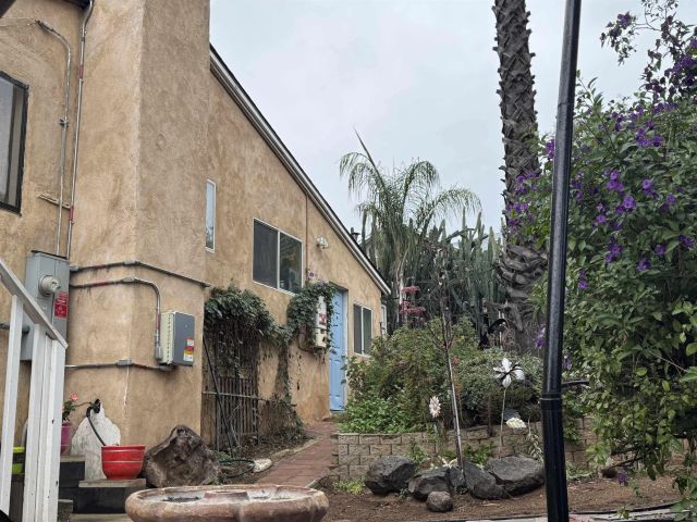 8468 Golden Ridge Rd, Lakeside, CA 92040