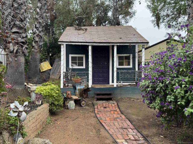 8468 Golden Ridge Rd, Lakeside, CA 92040