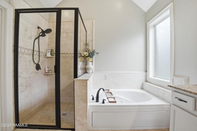 123 Autumnbrook Drive, Broussard, LA 70518