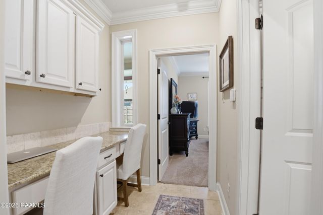 123 Autumnbrook Drive, Broussard, LA 70518