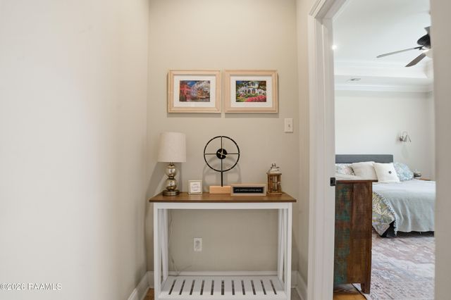 123 Autumnbrook Drive, Broussard, LA 70518