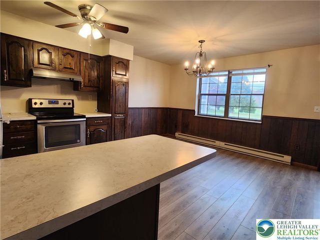 614 East Main Street, Bath Boro, PA 18014