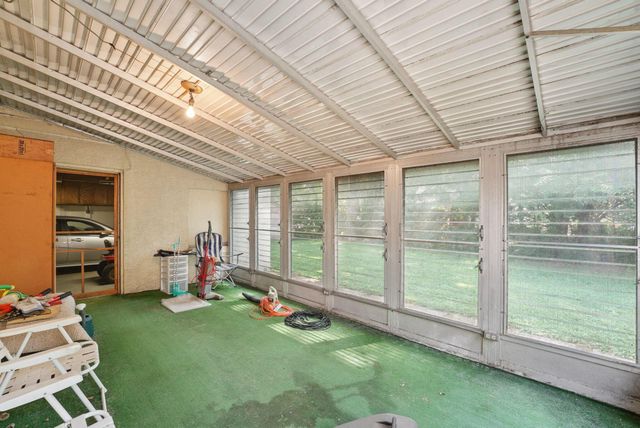 2716 Fairwood Avenue, Columbus, OH 43207