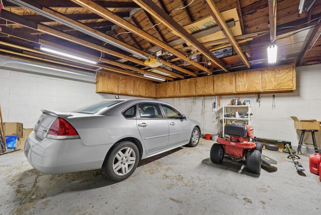 2716 Fairwood Avenue, Columbus, OH 43207