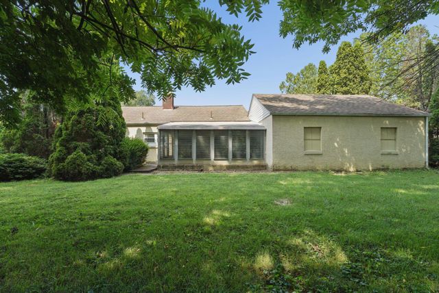 2716 Fairwood Avenue, Columbus, OH 43207