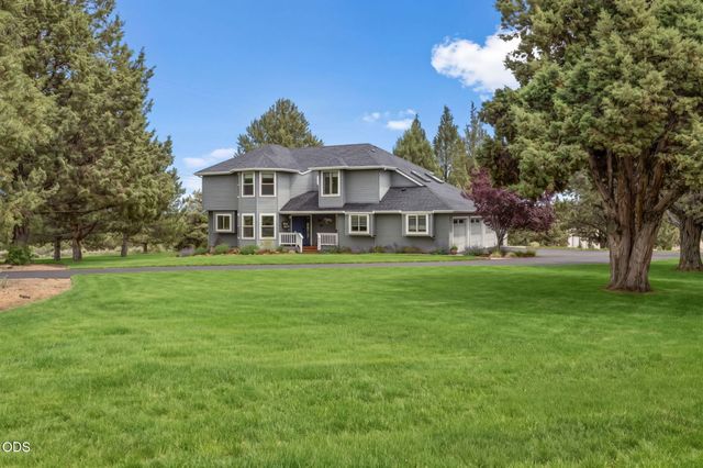 22055 White Peaks Drive, Bend, OR 97702