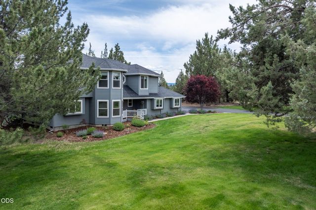 22055 White Peaks Drive, Bend, OR 97702
