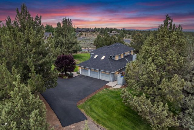 22055 White Peaks Drive, Bend, OR 97702