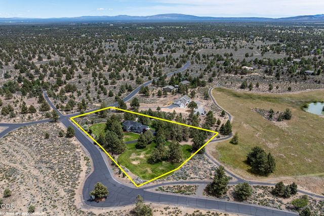 22055 White Peaks Drive, Bend, OR 97702