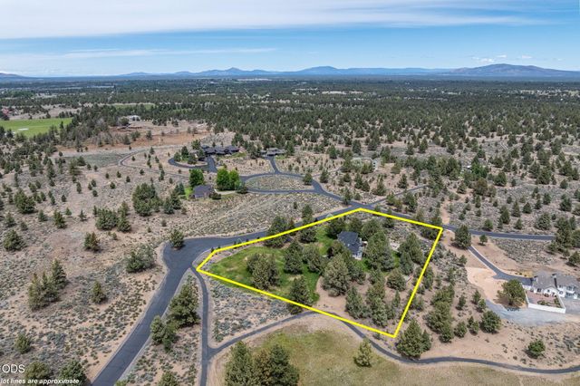 22055 White Peaks Drive, Bend, OR 97702