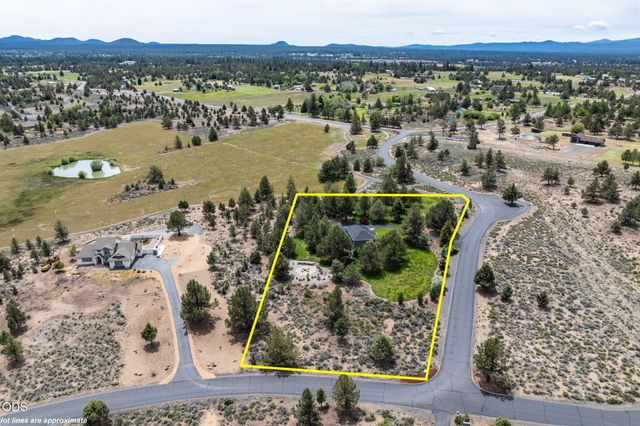 22055 White Peaks Drive, Bend, OR 97702