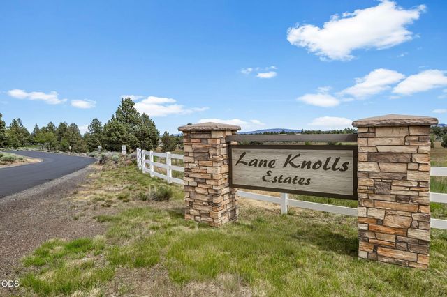 22055 White Peaks Drive, Bend, OR 97702