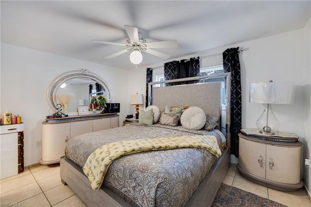 1652 Jamestown CT, Fort Myers, FL 33907