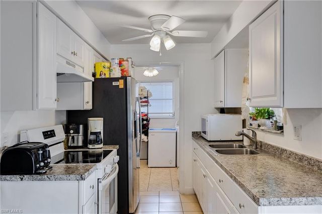 1652 Jamestown CT, Fort Myers, FL 33907