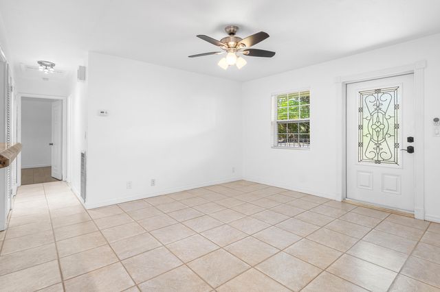 2100 NE 4th Avenue, Boca Raton, FL 33431