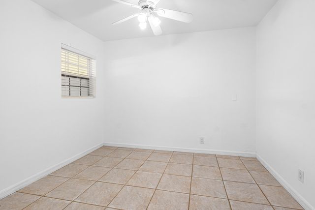 2100 NE 4th Avenue, Boca Raton, FL 33431