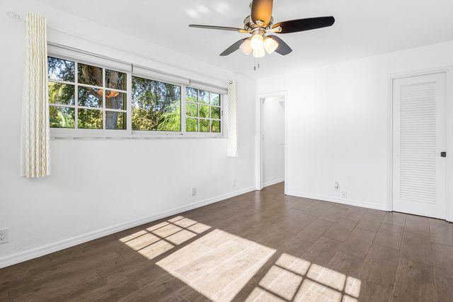 2100 NE 4th Avenue, Boca Raton, FL 33431