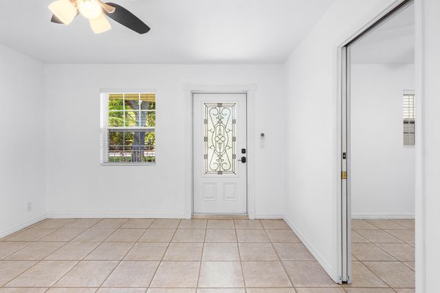 2100 NE 4th Avenue, Boca Raton, FL 33431