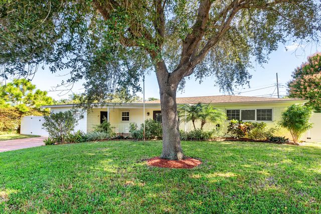 2100 NE 4th Avenue, Boca Raton, FL 33431