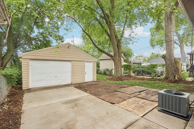 1617 69th STREET, Kenosha, WI 53143