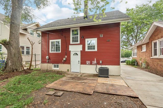 1617 69th STREET, Kenosha, WI 53143