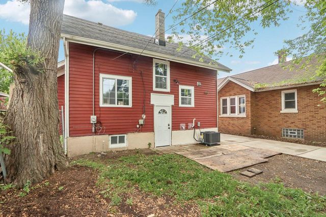 1617 69th STREET, Kenosha, WI 53143