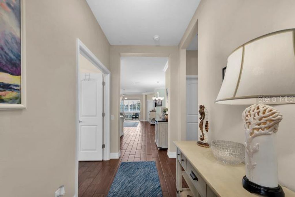 Image 5 of property listing at 1503 CALLE GRAND STREET, Bradenton, FL 34209