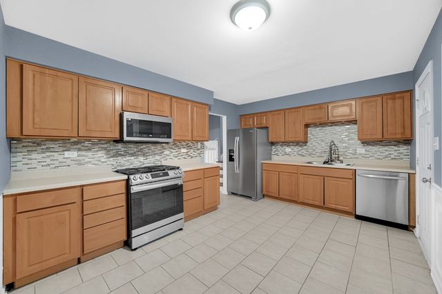 16906 Dobson Court, South Holland, IL 60473