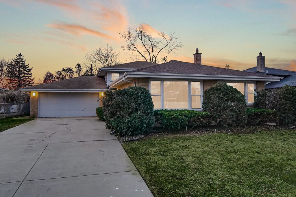 16906 Dobson Court, South Holland, IL 60473